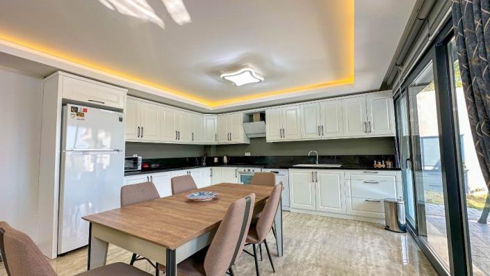 Image No.18-4 Bed Villa / Detached for sale