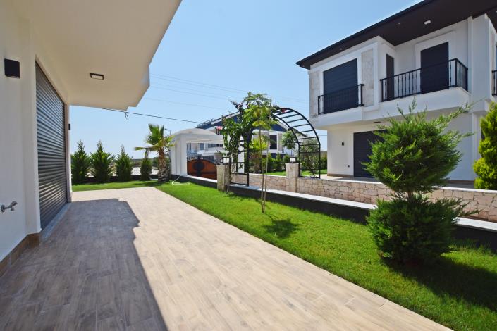 Image No.9-3 Bed Villa / Detached for sale