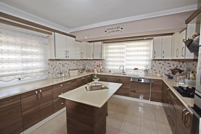 Image No.14-3 Bed Villa for sale