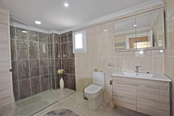 Image No.31-3 Bed Villa for sale