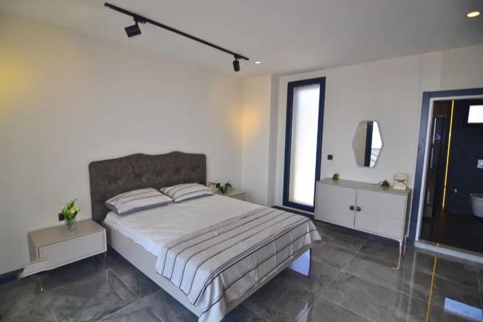 Image No.18-4 Bed Villa for sale