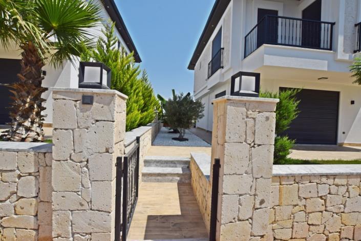 Image No.12-3 Bed Villa / Detached for sale