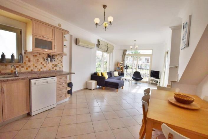 Image No.16-3 Bed Semi-Detached for sale