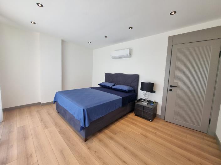 Image No.18-4 Bed Villa / Detached for sale