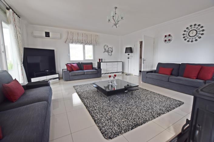 Image No.13-6 Bed Villa / Detached for sale