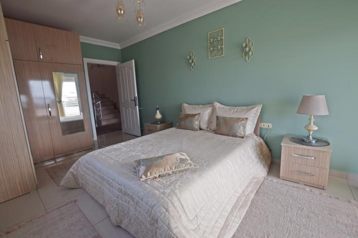 Image No.31-6 Bed Villa / Detached for sale