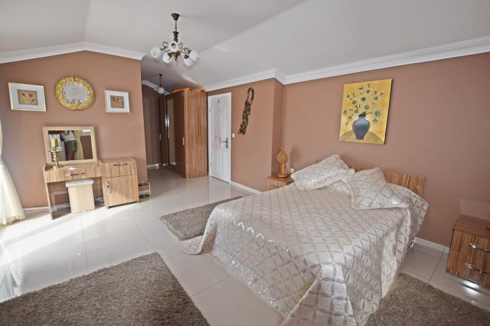 Image No.38-6 Bed Villa / Detached for sale