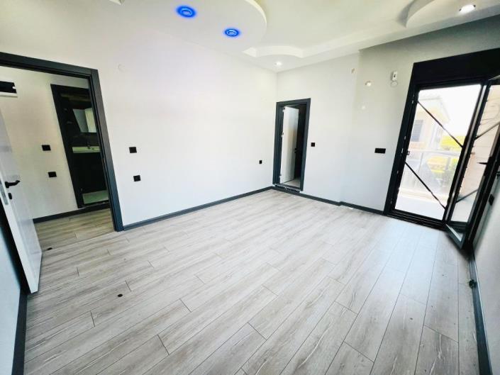 Image No.27-3 Bed Semi-Detached for sale