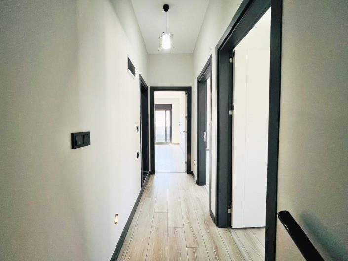 Image No.25-3 Bed Semi-Detached for sale