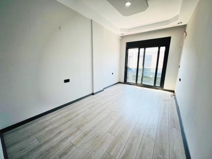 Image No.23-3 Bed Semi-Detached for sale