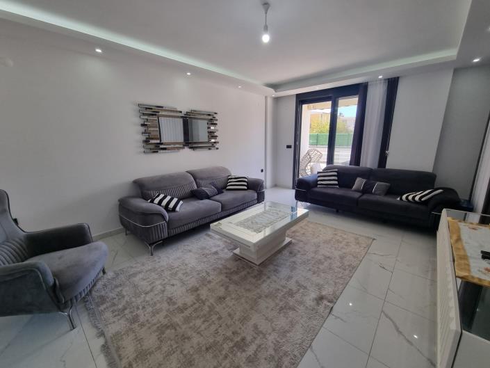 Image No.9-3 Bed Semi-Detached for sale