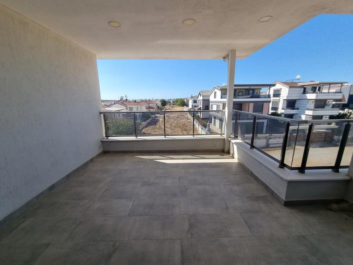 Image No.30-3 Bed Semi-Detached for sale