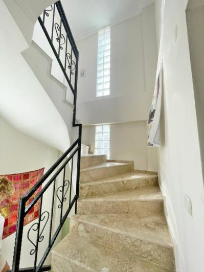 Image No.17-4 Bed Villa / Detached for sale