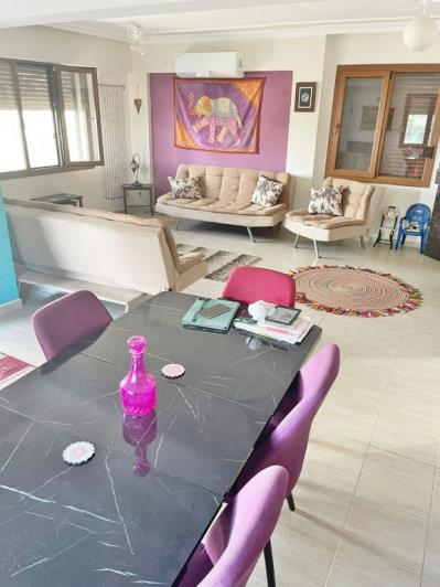 Image No.10-4 Bed Villa / Detached for sale