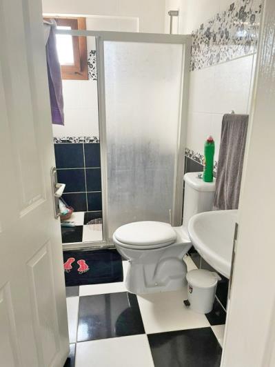 Image No.18-4 Bed Villa / Detached for sale