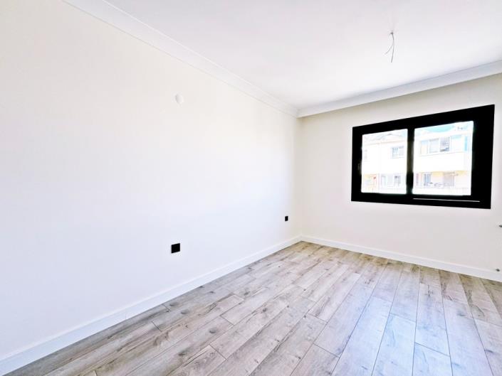 Image No.18-3 Bed Duplex for sale