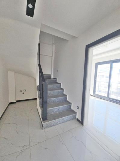 Image No.14-3 Bed Duplex for sale