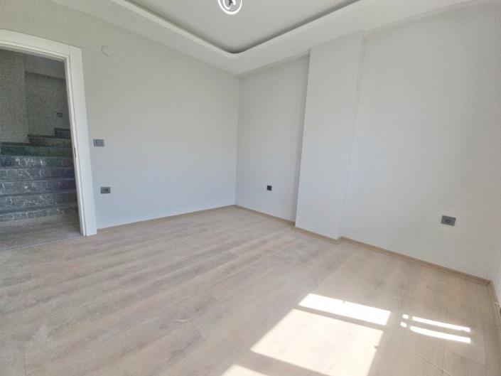 Image No.19-3 Bed Duplex for sale