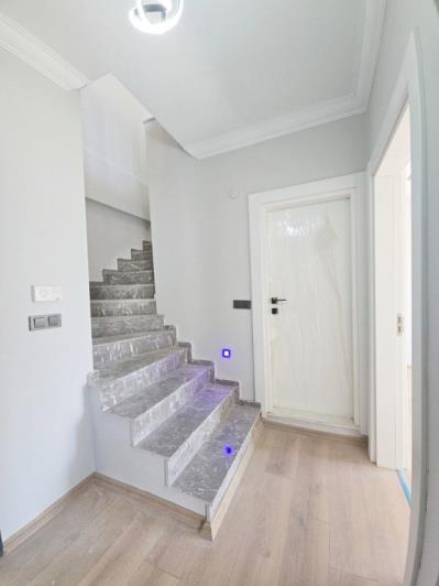 Image No.13-3 Bed Duplex for sale