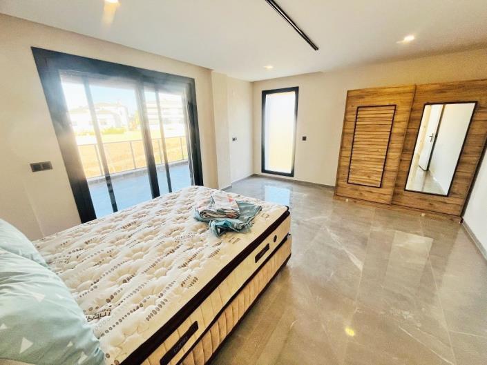 Image No.22-5 Bed Villa / Detached for sale