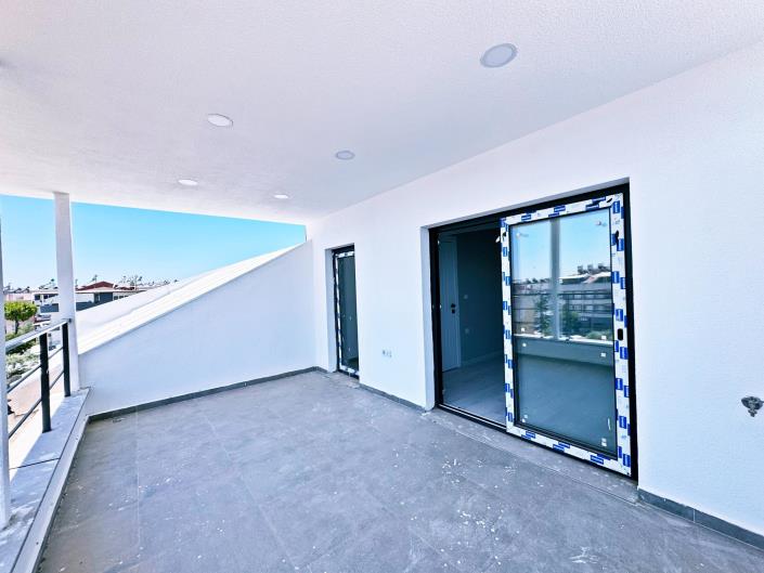 Image No.27-3 Bed Duplex for sale