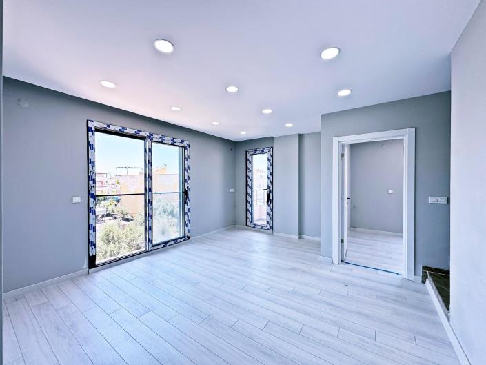 Image No.15-3 Bed Duplex for sale