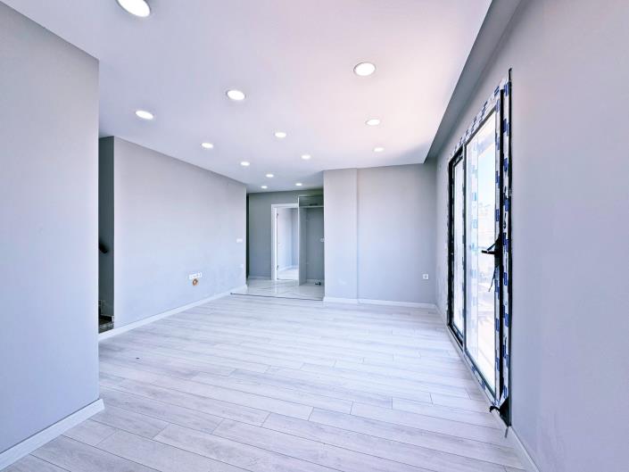 Image No.16-3 Bed Duplex for sale