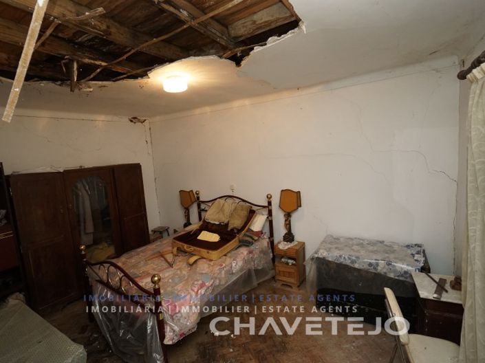 Image No.34-2 Bed Farmhouse for sale