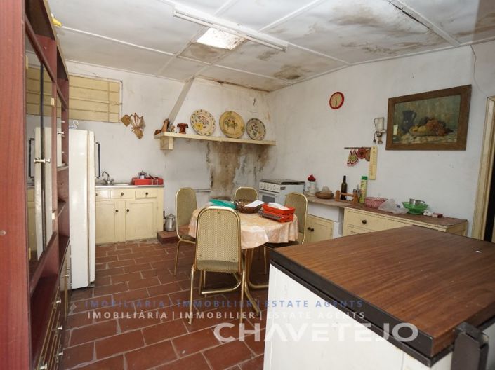 Image No.35-2 Bed Farmhouse for sale