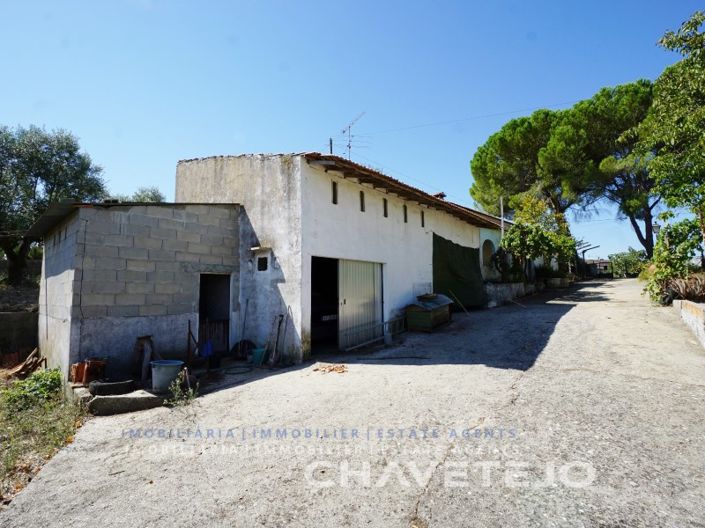 Image No.47-2 Bed Farmhouse for sale