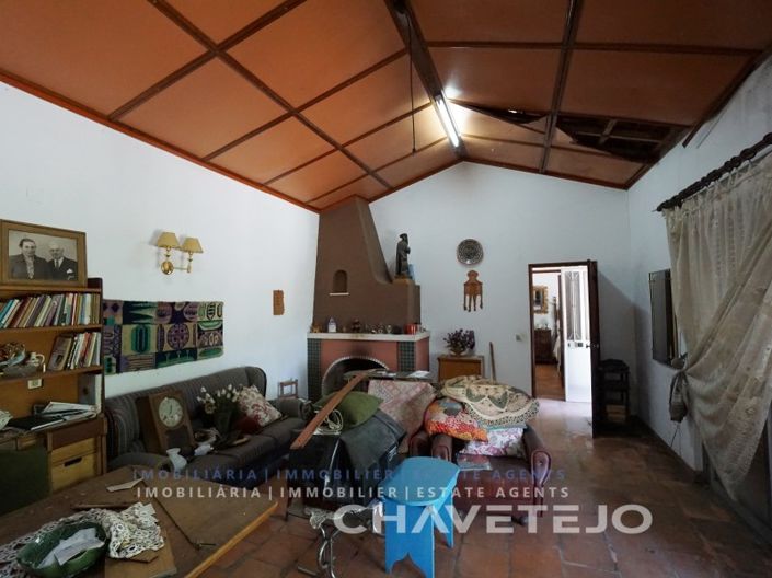 Image No.9-2 Bed Farmhouse for sale