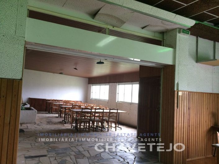 Image No.4-3 Bed Commercial for sale