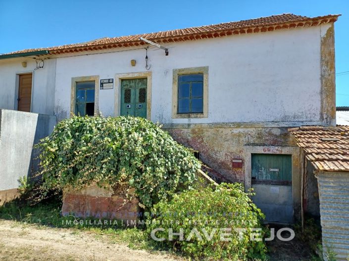 Image No.1-2 Bed House for sale