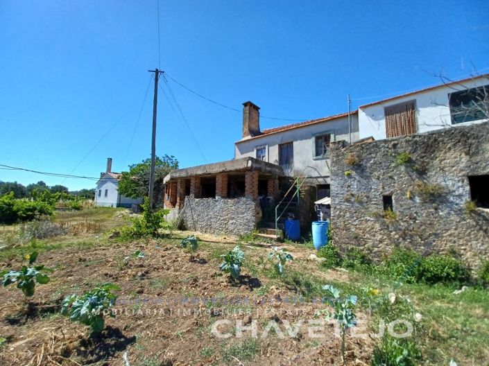 Image No.5-2 Bed House for sale