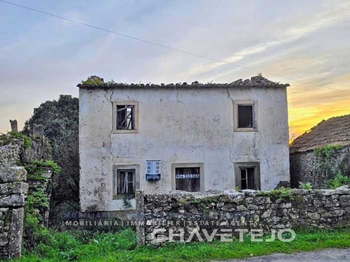 Image No.1-4 Bed House for sale