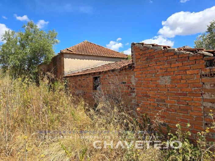 Image No.15-2 Bed House for sale