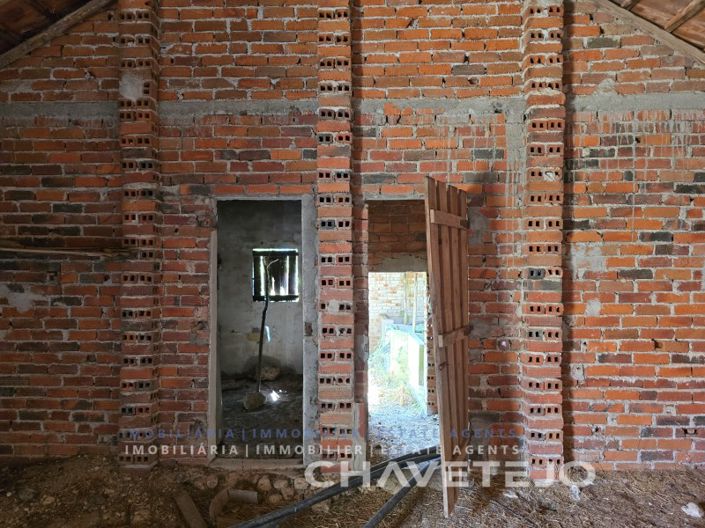 Image No.6-2 Bed House for sale