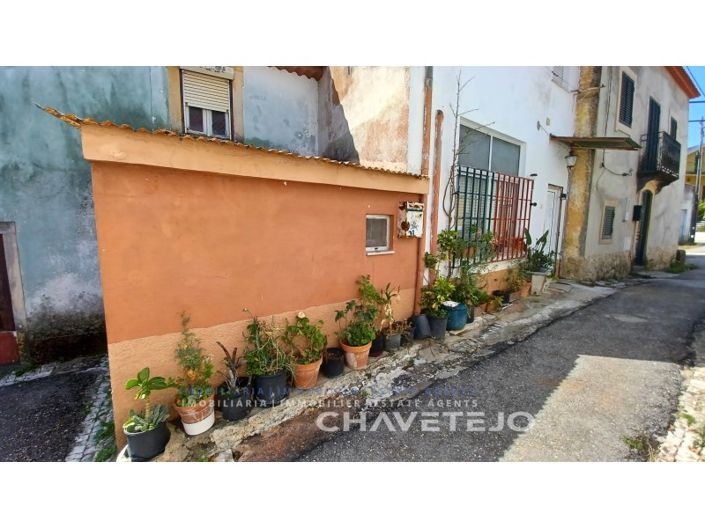 Image No.17-1 Bed House for sale