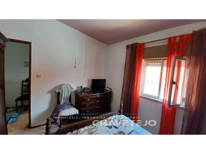 Image No.8-1 Bed House for sale