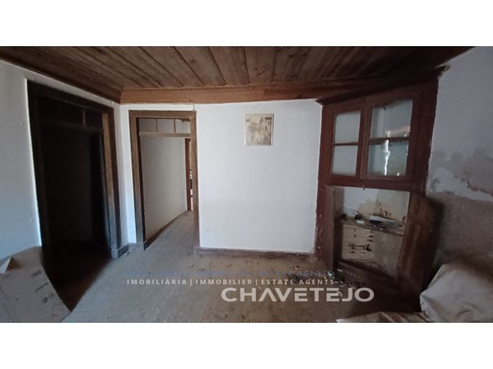 Image No.19-3 Bed House for sale