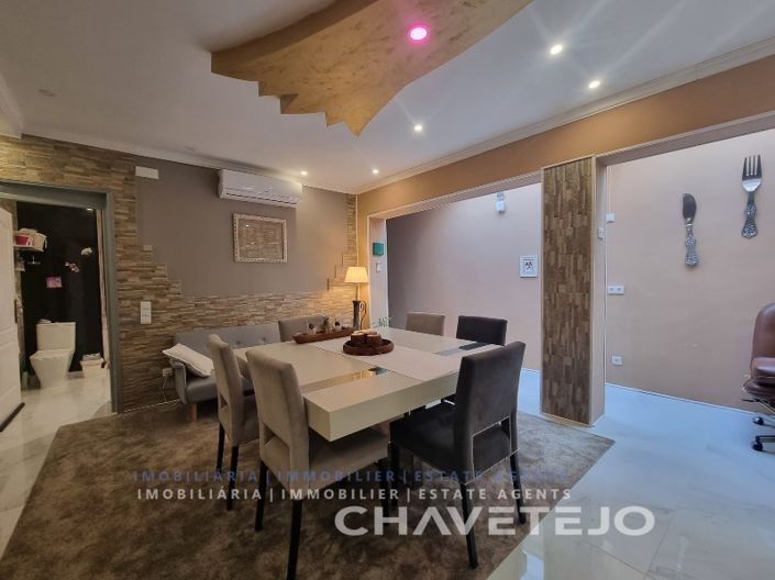 Image No.19-3 Bed House for sale