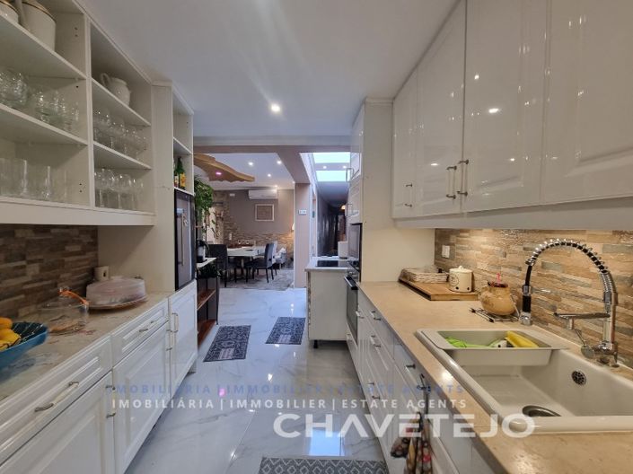 Image No.25-3 Bed House for sale