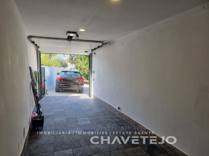 Image No.28-3 Bed House for sale