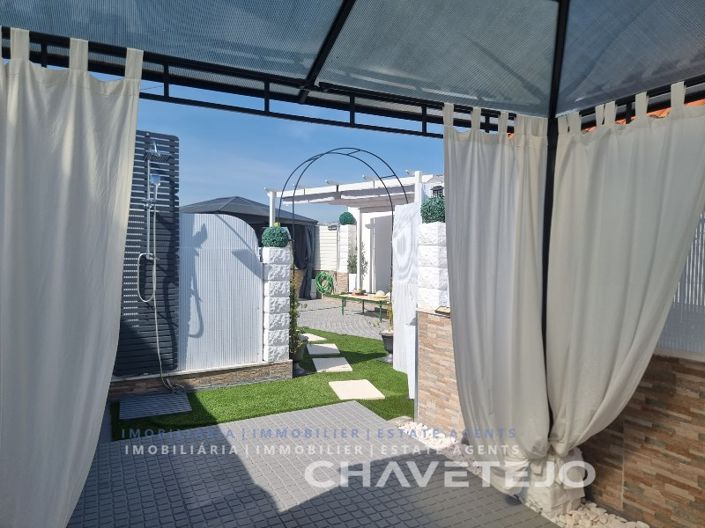 Image No.44-3 Bed House for sale