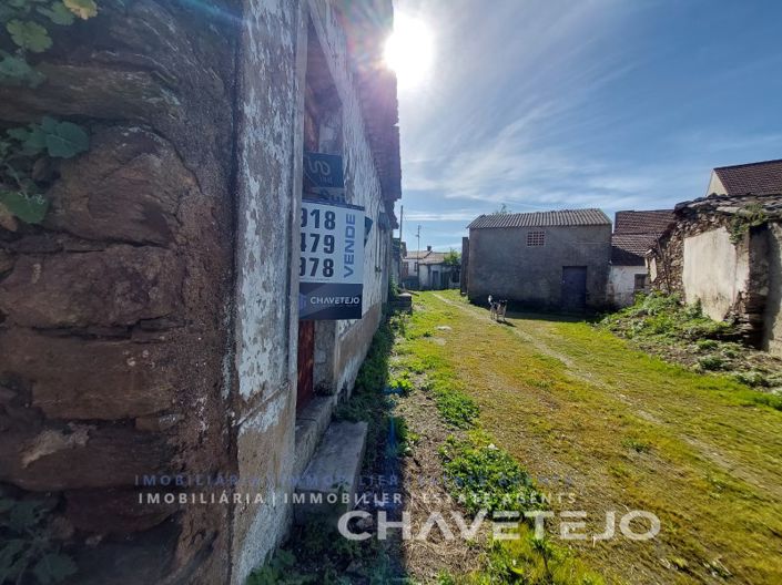 Image No.6-4 Bed House for sale