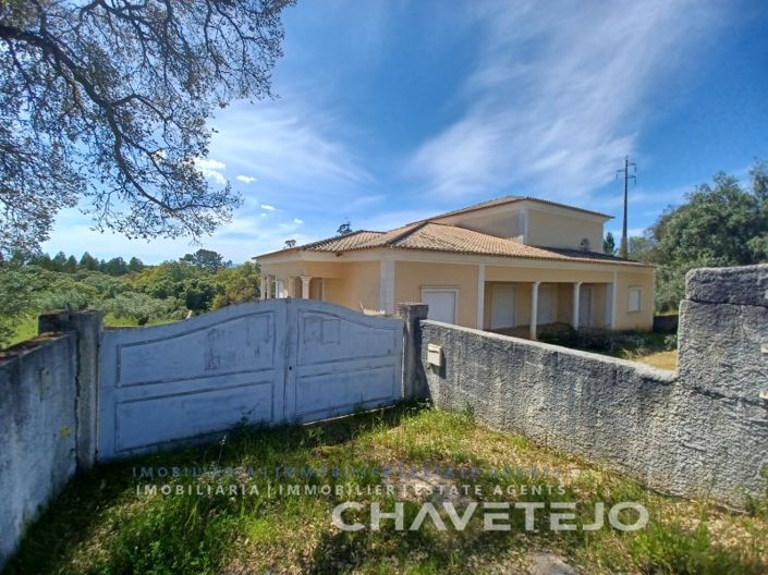 Image No.1-3 Bed House for sale