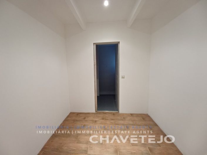 Image No.26-3 Bed House for sale