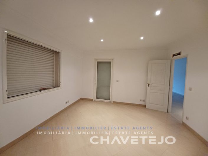 Image No.27-3 Bed House for sale