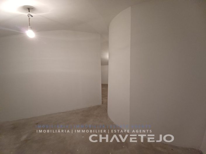 Image No.34-3 Bed House for sale