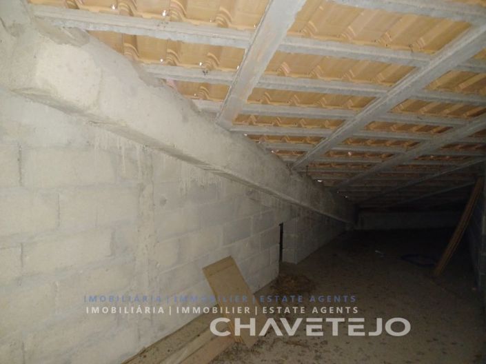 Image No.35-3 Bed House for sale